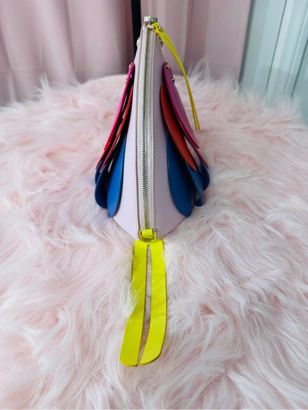 🦜 Kate Spade Parrot Crossbody – Serving Looks, Not Seeds - Picture 9 of 12